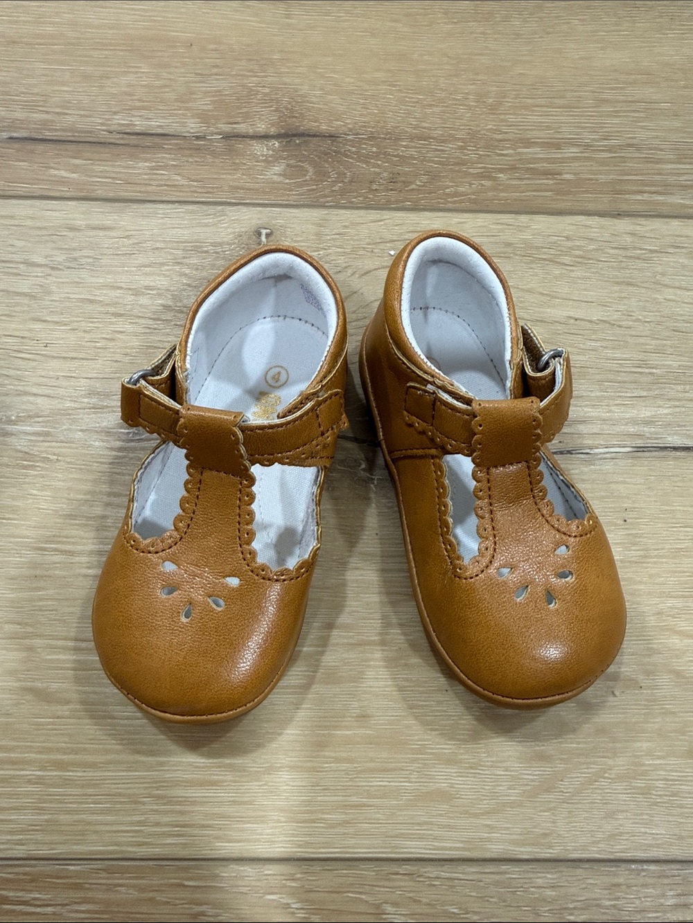 Angel Classic Tan T-Strap Kids Mary Jane Shoes Size 4